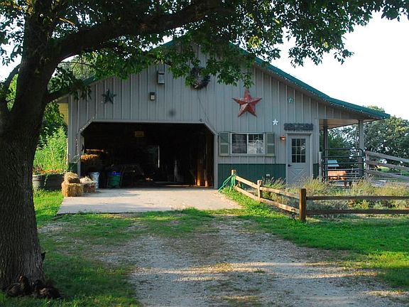 barn