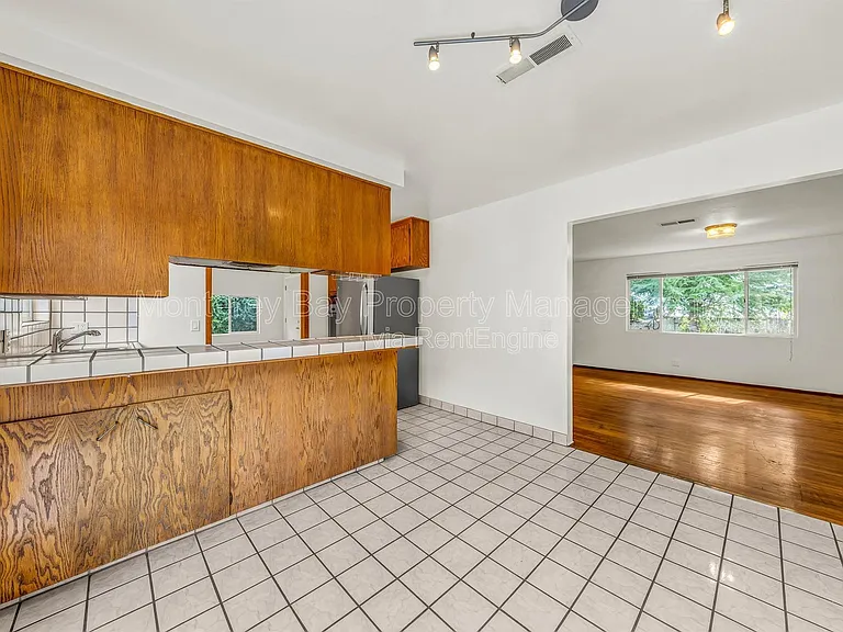 2100 David Ave — Photo 4