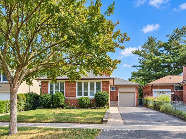 11 Larstone Ave, Toronto, ON M8Z 2N5