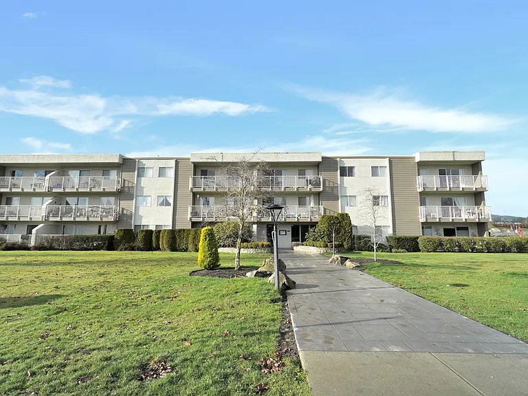 7840 Lochside Dr #2530 — Photo 1