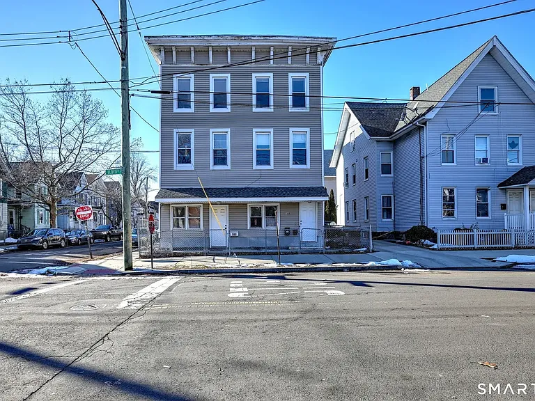 168 Lloyd St #3 — Photo 22