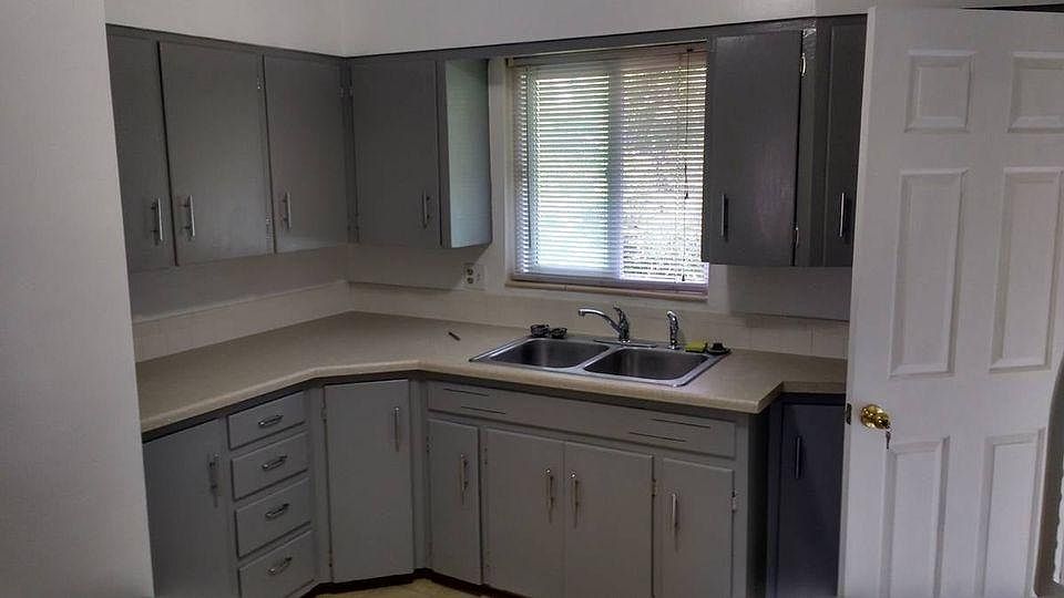 1st image of 5665 W Ellsworth Ave #A