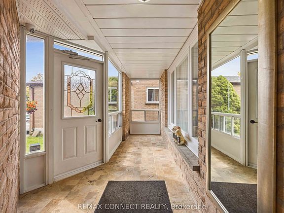 3rd image of 1706 Woodside Ln
