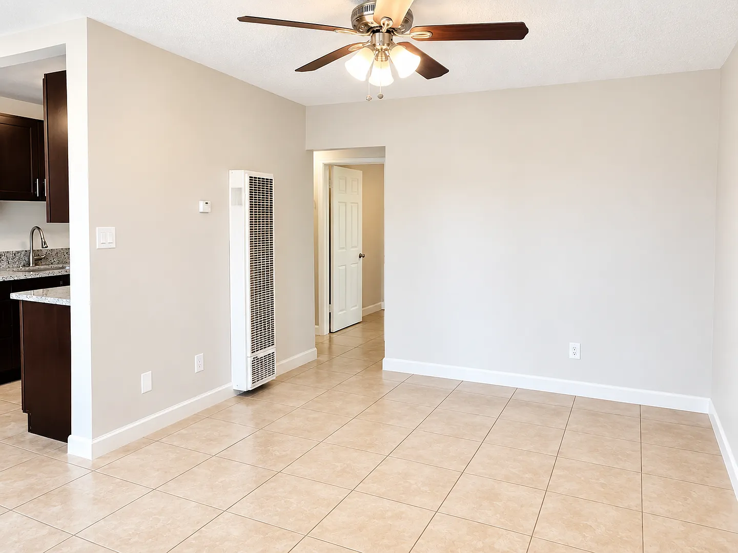 1222 W. Brook Street — Photo 3