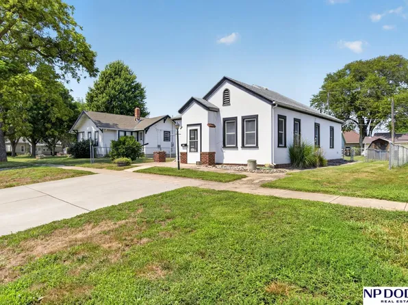 212 W Main St, Cedar Bluffs, NE 68015