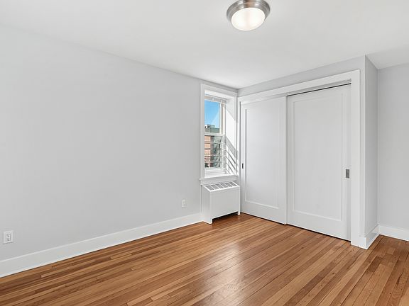 3rd image of 20-33 Seagirt Blvd #3D