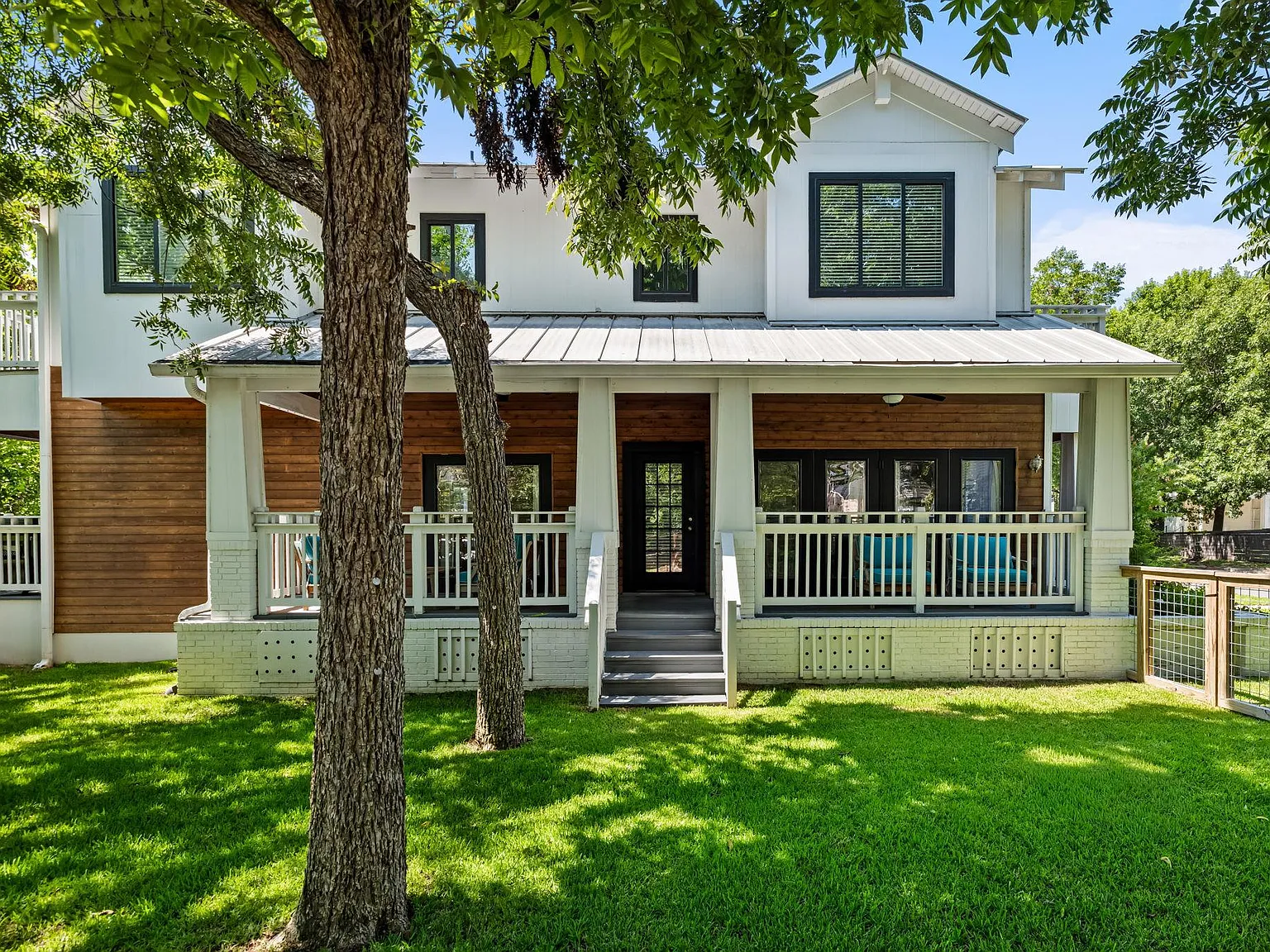 4 bed, 4.5 bath, 2590 sqft, $5,750 — Photo 4