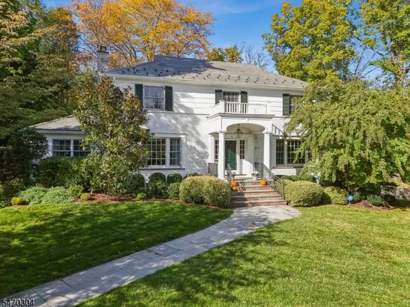 6 Cleveland Rd, Summit City, NJ 07901