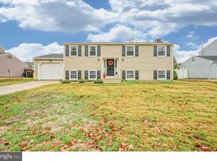 113 Lincoln Dr, Laurel Springs, NJ 08021