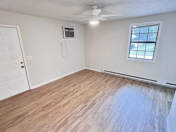 2nd image of 3346 Falls Creek Dr
