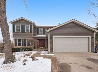 605 Dorchester Ct, Naperville, IL 60565