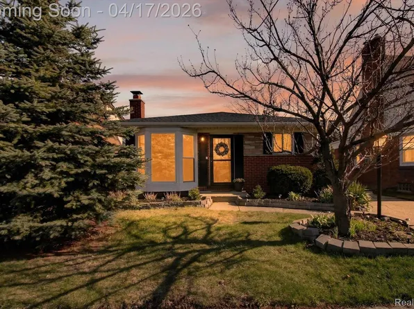 15720 Regina Ave, Allen Park, MI 48101