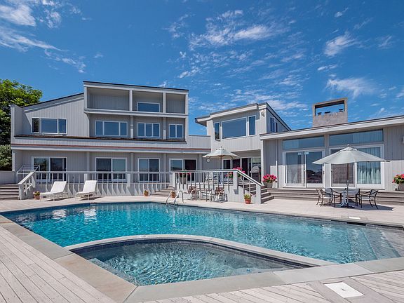 2nd image of 27 Leaward Ln