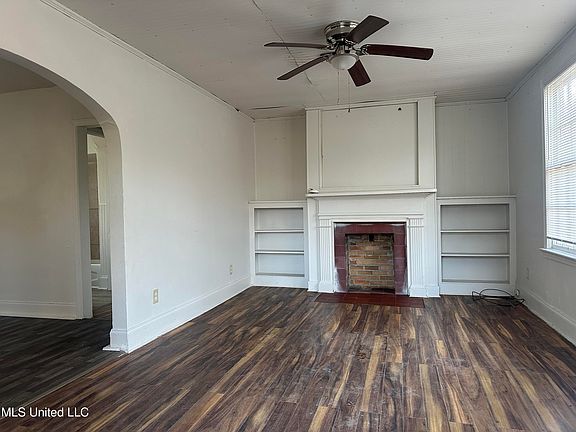 5th image of 4413 Dixie Dr