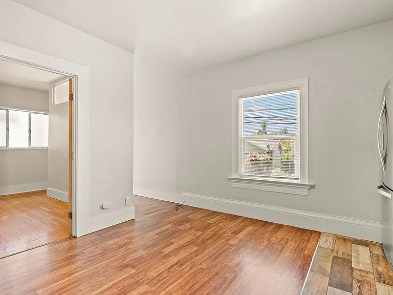 740 Alcatraz Ave #5 — Photo 5