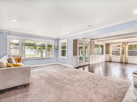 4th image of 2643 Manor Dr SE