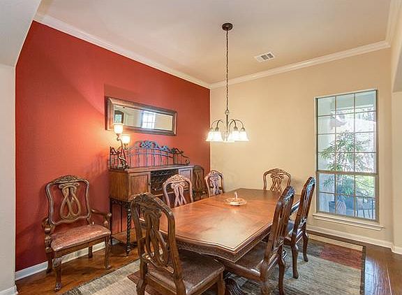 4th image of 402 Wild Rose Dr