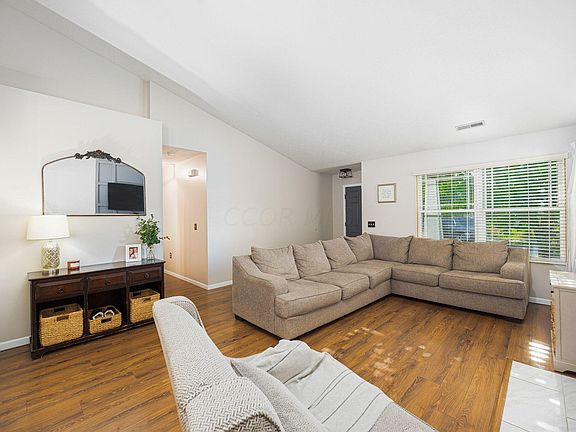 4th image of 4673 Trumhall Dr
