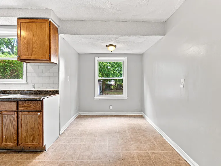 10462 Duprey St — Photo 14