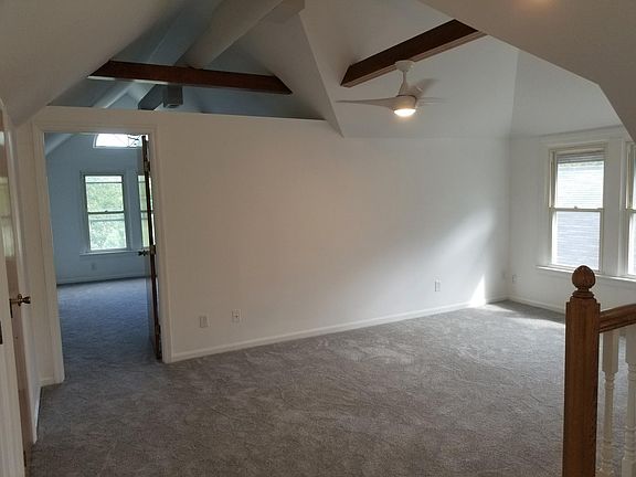 5th image of 3649 Amberson Ave #3