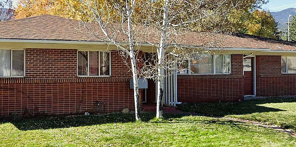 2nd image of 102 Fox Ave