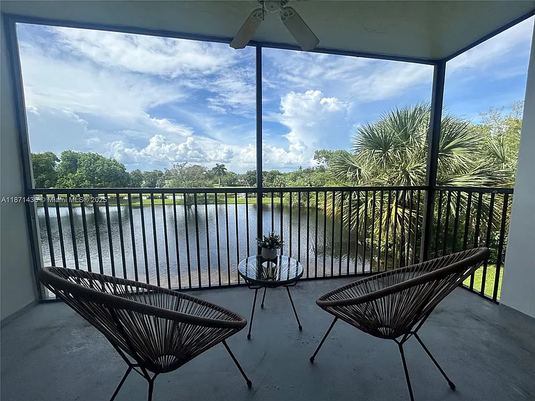3993 Cypress Reach Ct #303 — Photo 8