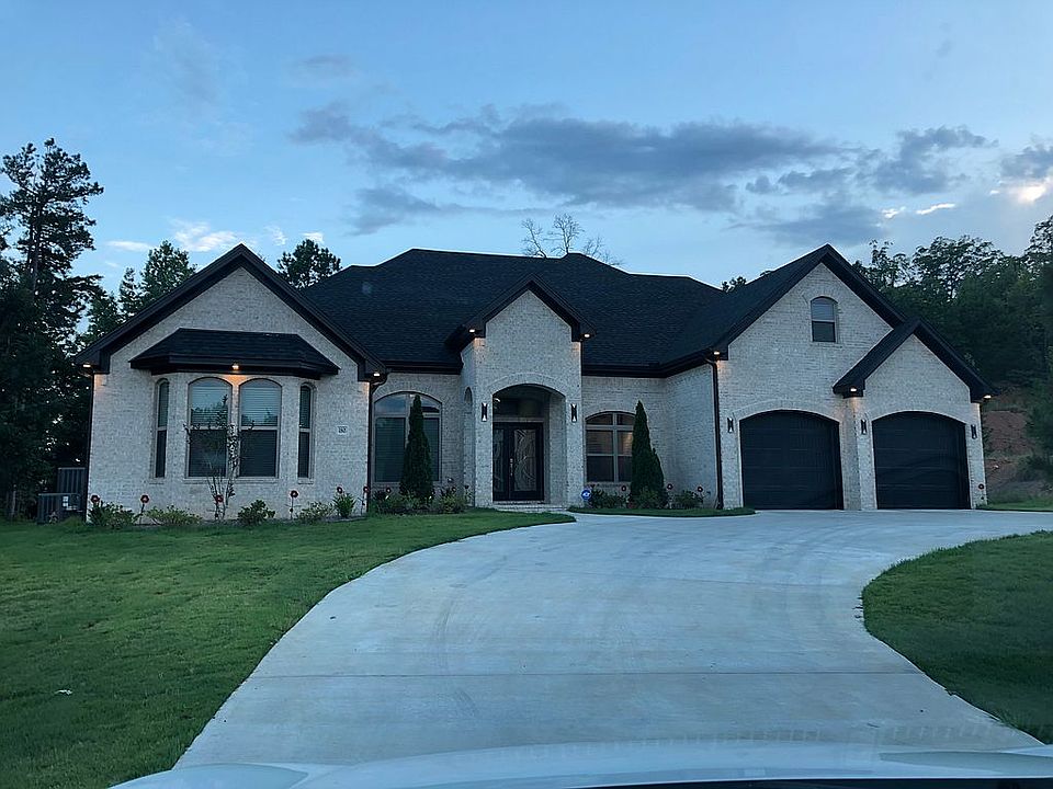 1st image of 180 Blackburn Dr