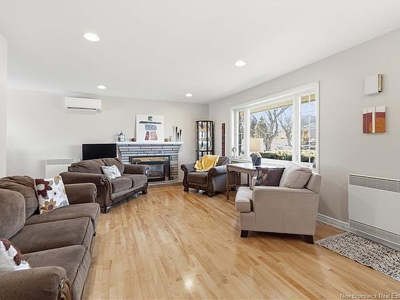4th image of 169 Hedgewood Dr
