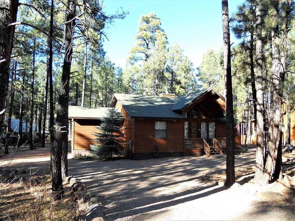 Charming Pinetop Country Club Cabin