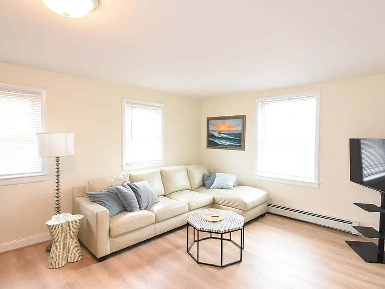 628 Park Ave #1 — Photo 4