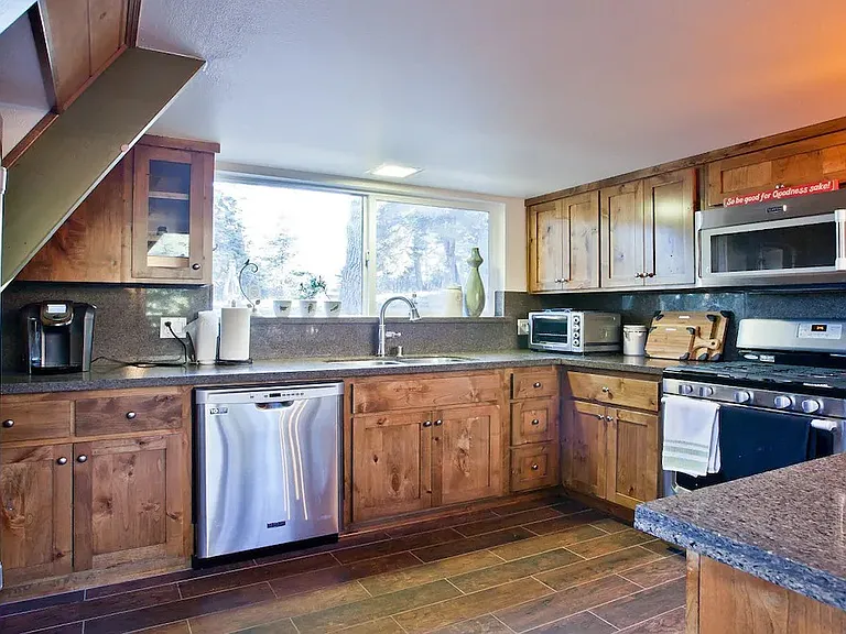 338 Brentwood Dr — Photo 6