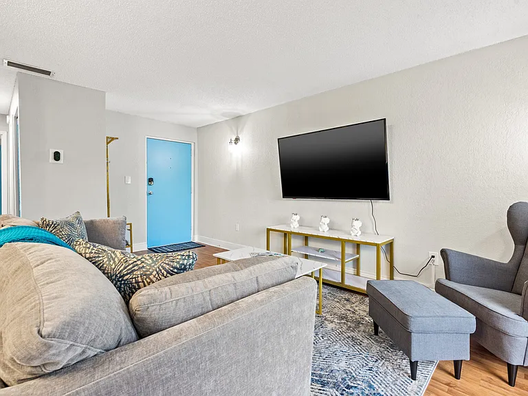 4215 Eastbay Dr #1805D — Photo 10