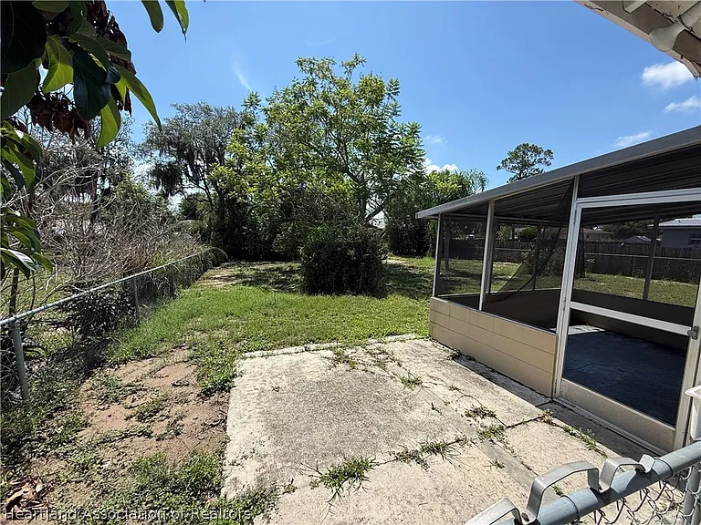 1732 Lagrange Ave — Photo 12
