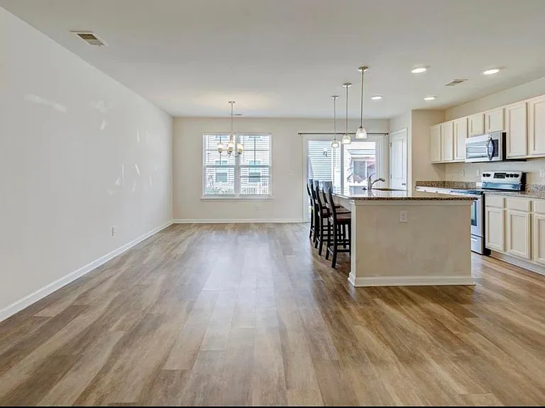 1139 Fairway Ln #1139 — Photo 3