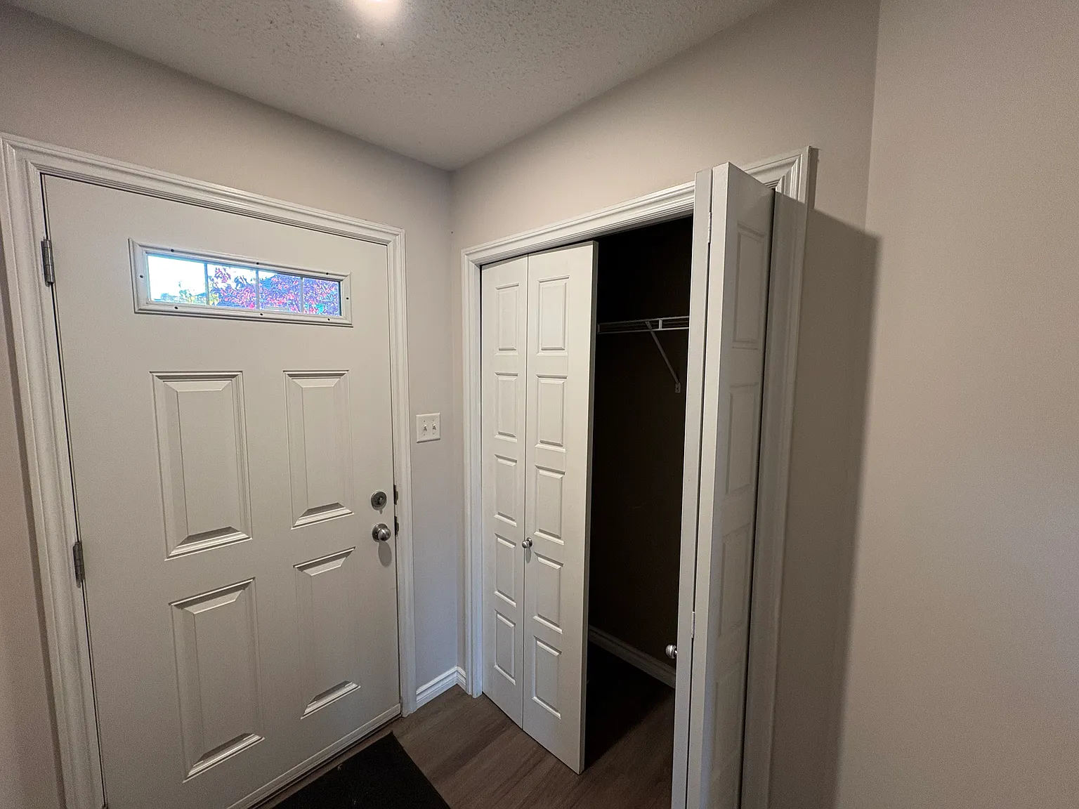 SF306 - 3 Bedroom 2.5 Bathroom Duplex Style Home in South Terwillegar — Photo 2