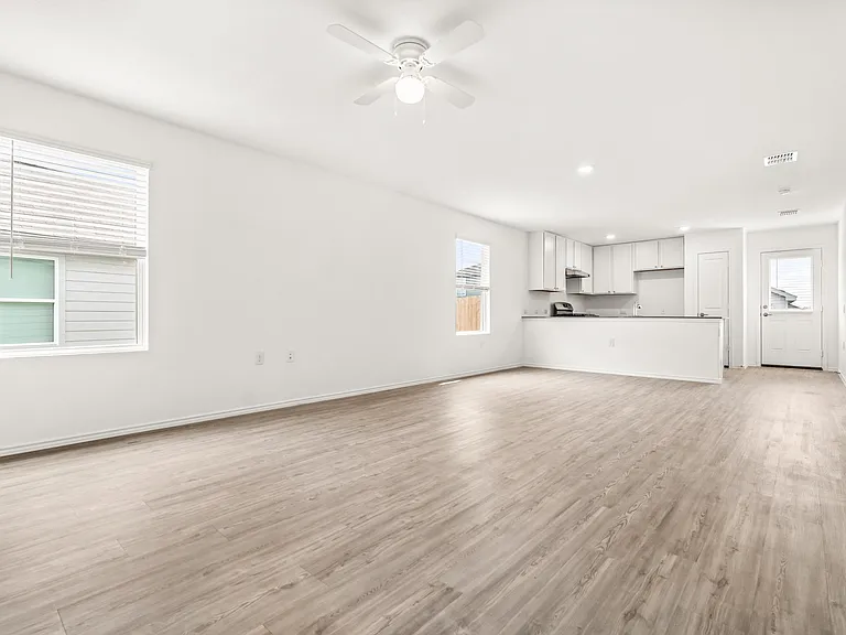 10119 Ana Hts — Photo 7