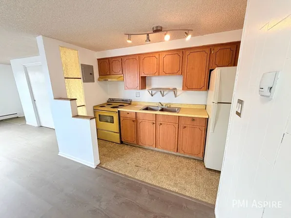 3305 S Clarkson St, Englewood, CO