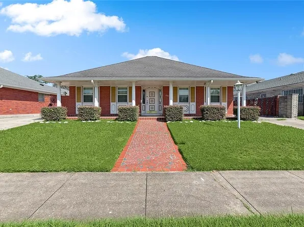 2319 Leon C Simon Dr, New Orleans, LA 70122