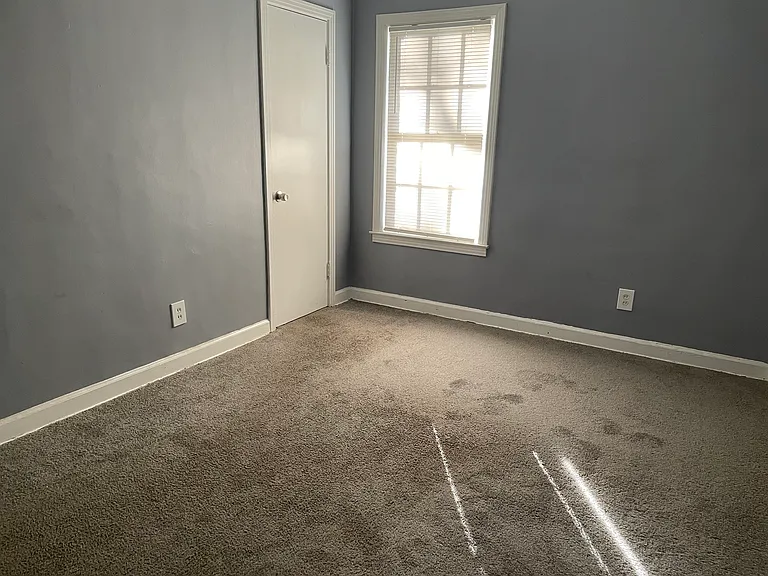 1717 Dellwood Ave — Photo 12