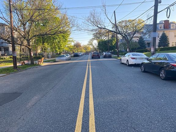 4th image of 282-284 Roseville Ave