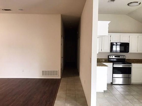 4th image of 6705 Driffield Cir E