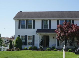 33 Burlington Ct, Saint Charles, MO