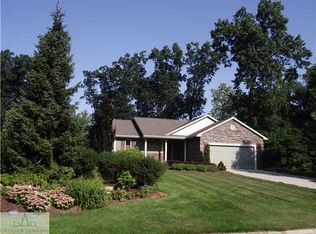 15246 Club Course Dr, Bath, MI 48808