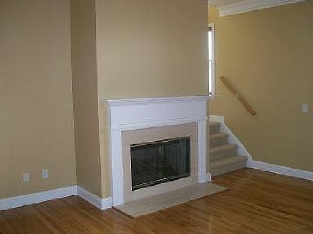 Wonderful Gas Fireplace at the flip of a switch!