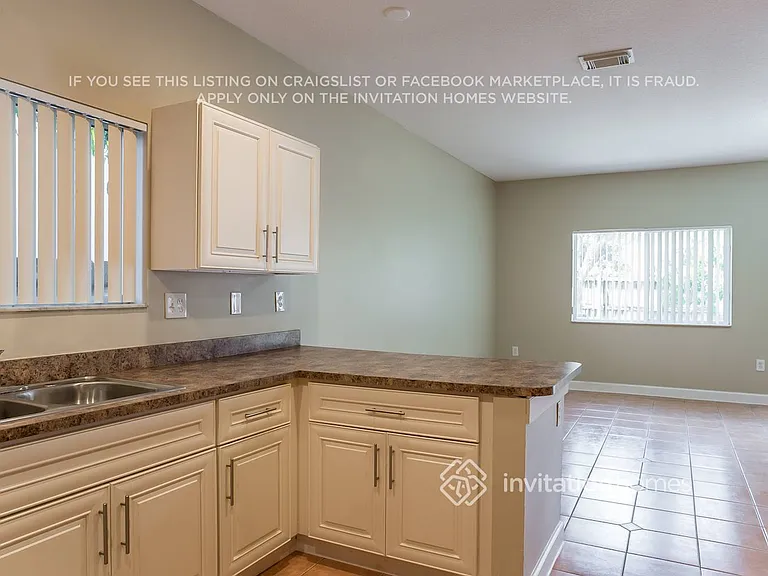 14438 SW 158th Pl — Photo 7