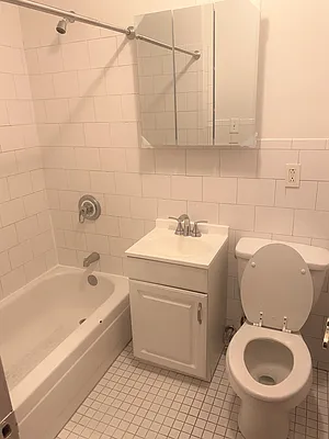 Rented by Paley Management | media 9