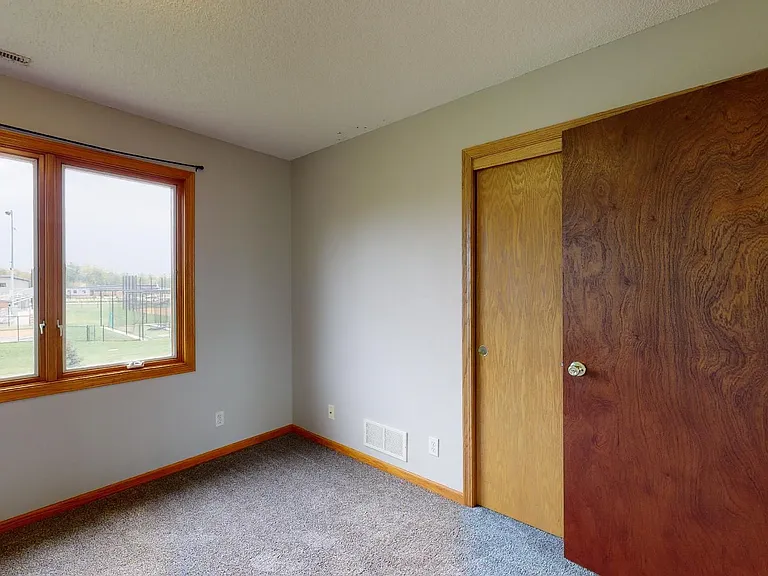2504 Somerset Dr — Photo 23