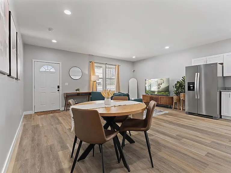44 E Parkview Ave #A — Photo 11