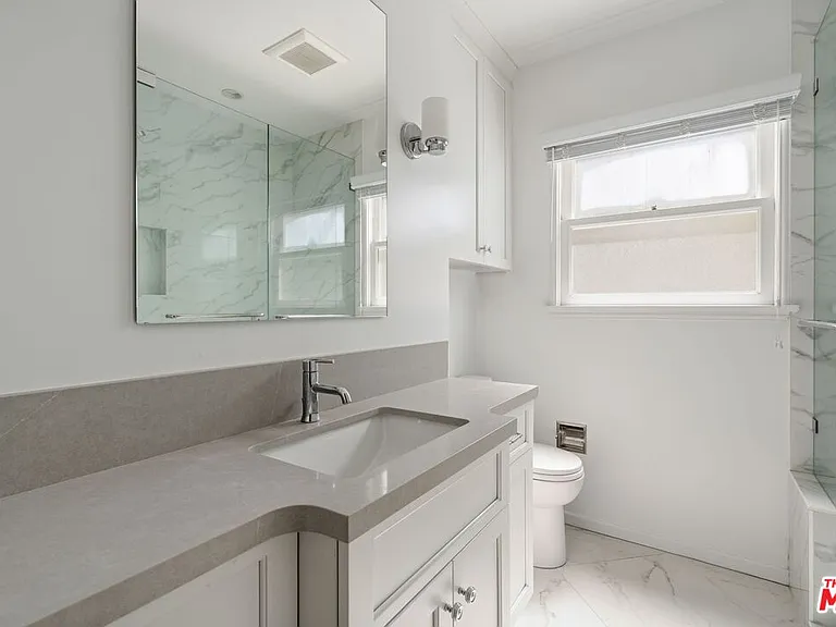 1229 Smithwood Dr #1/2 — Photo 16