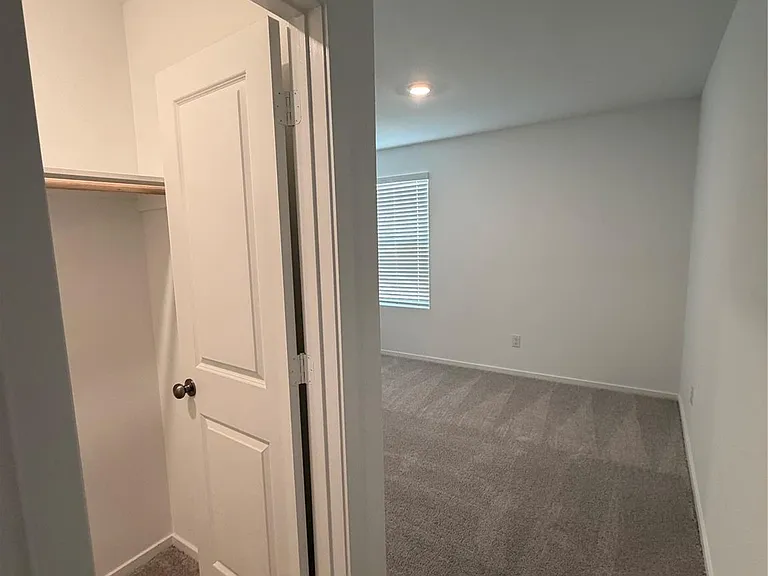 921 Woodhaven Lakes Dr — Photo 8